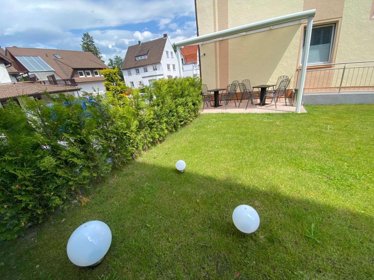 Gaestehaus Am Kurpark Hotel Garni Horn-Bad Meinberg Exterior foto